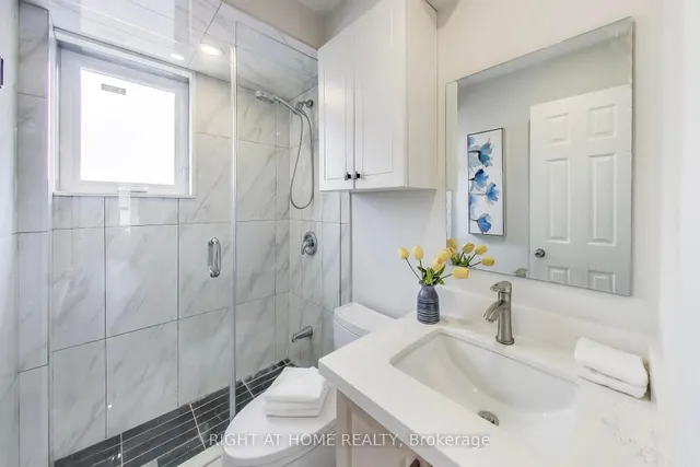 Additional image 16 of 17 Weymouth Ave