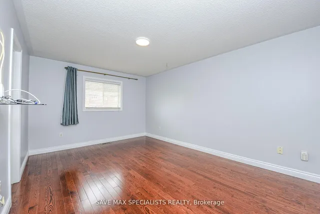 Additional image 31 of 622 Lumberton Cres