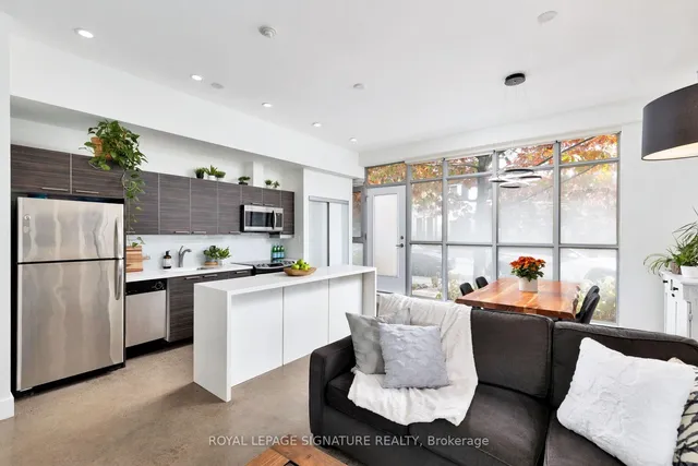 52 Sumach St Unit 101