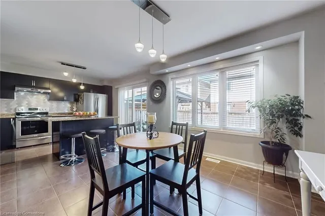 Additional image 14 of 125 Vanhorne Close