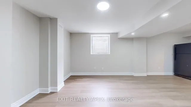 Additional image 38 of 77 Commodore Dr