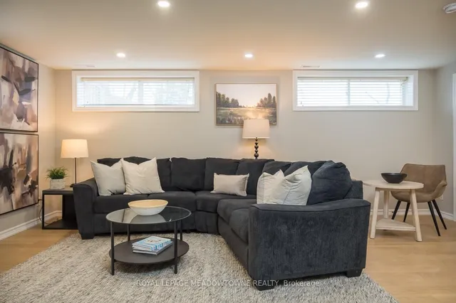 Additional image 31 of 137 Wakefield Rd