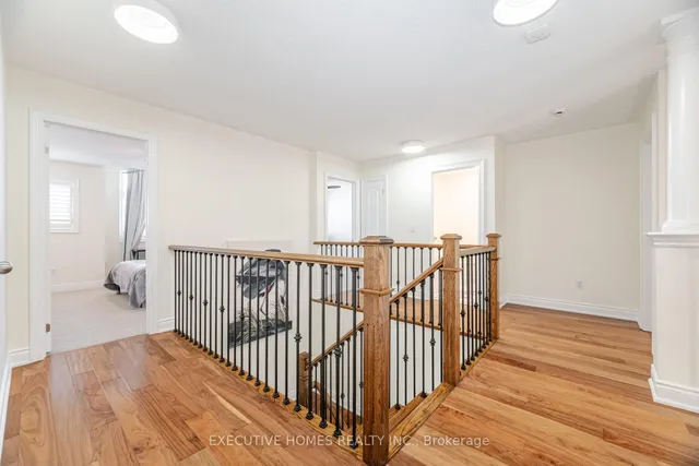 Additional image 35 of 221 Cathcart Cres