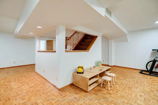Additional image 24 of 8 Stonemanse Crt