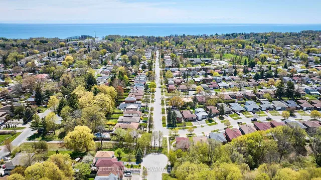 Additional image 48 of 76 Piperbrook Cres