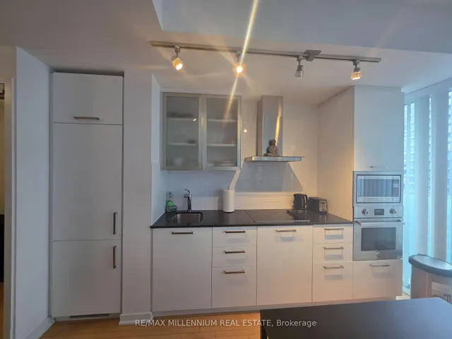 Additional image 12 of 14 York St Unit 3612