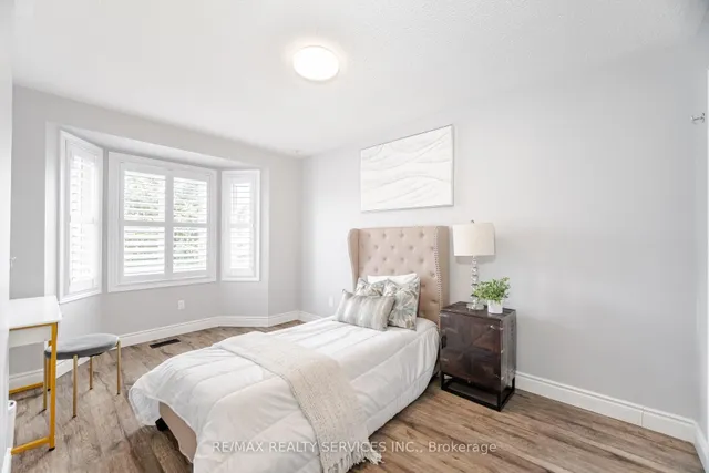 Additional image 28 of 34 Chipmunk Cres