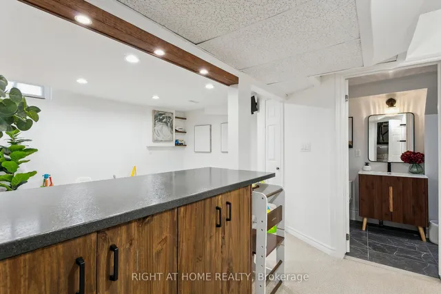 Additional image 22 of 3194 Greenbough Cres