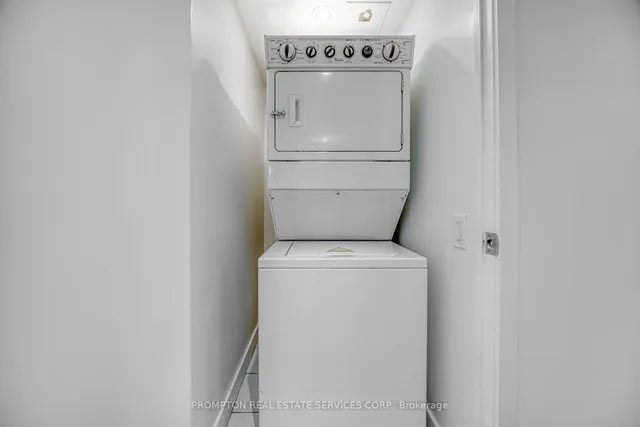 Additional image 36 of 19 Singer Crt Unit TH06