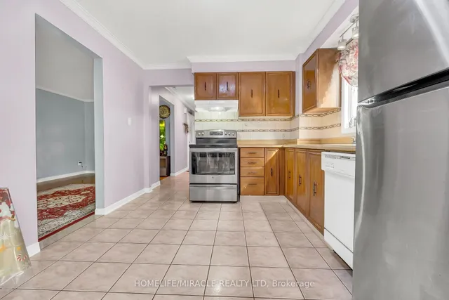 Additional image 20 of 4 Colchester Ave