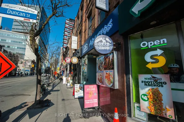 Additional image 39 of 215 Queen St Unit 1409