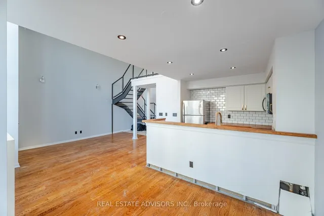 Additional image 7 of 300 Manitoba St Unit 102