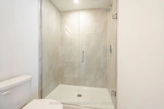 Additional image 38 of 18 Clear Valley Lane