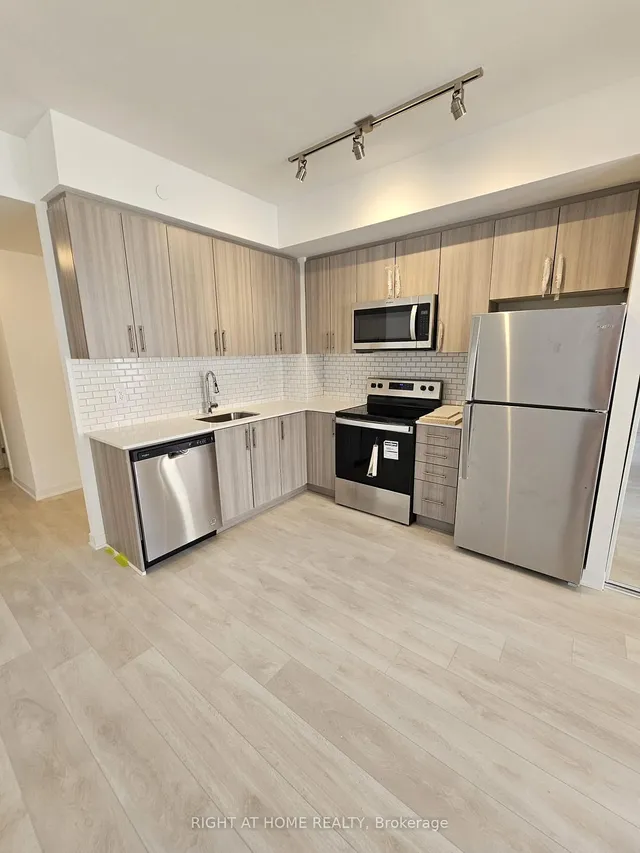 Additional image 6 of 4017 Hickory Dr Unit 5