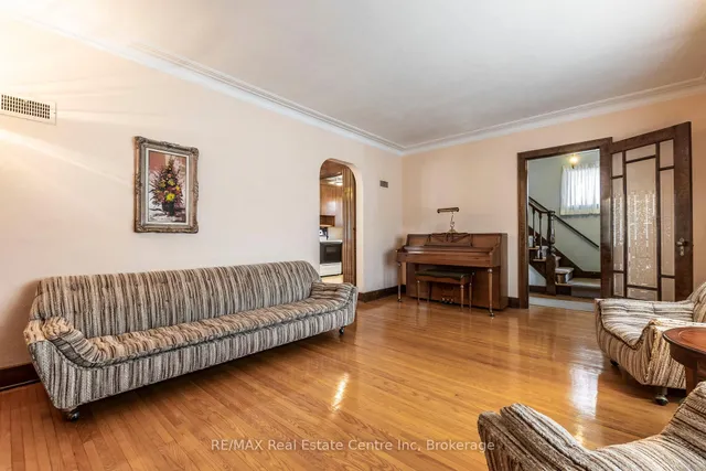 Additional image 10 of 100 Borden Ave