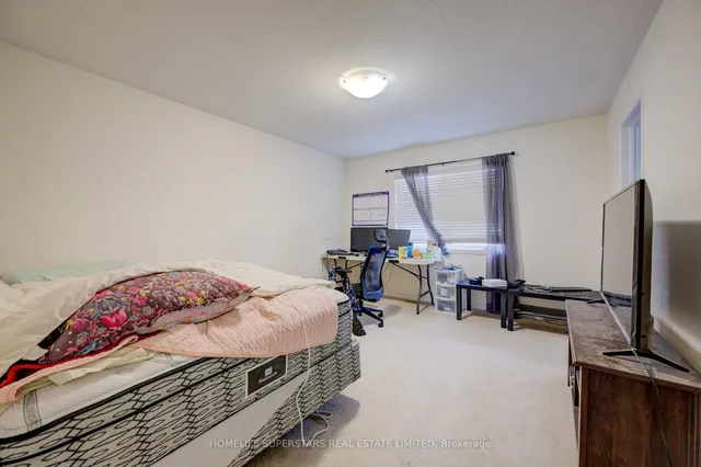 Additional image 16 of 256 Apple Hill Cres