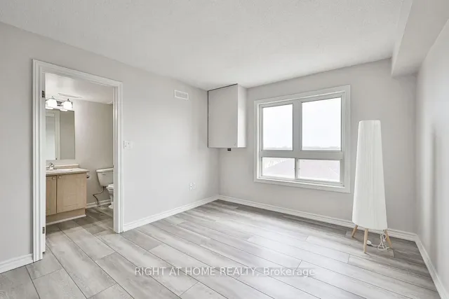 Additional image 26 of 4450 Fairview St Unit 402