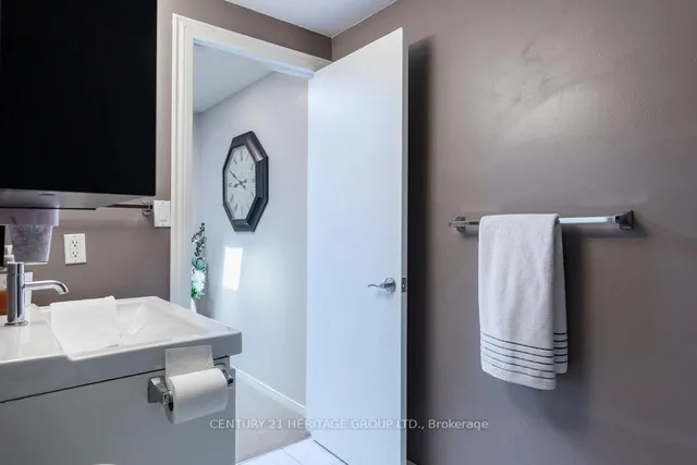 Additional image 38 of 2202 PEMBROKE Crt