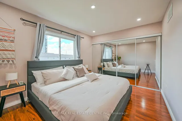 Additional image 22 of 4950 Albina Way Unit 93