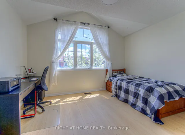 Additional image 26 of 131 Lavery Hts