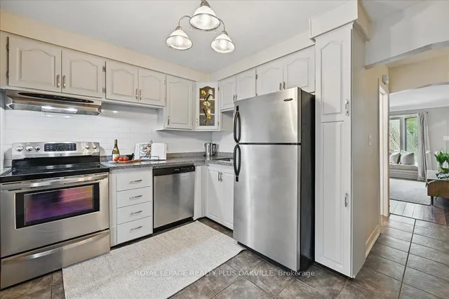 Additional image 8 of 361 East 23rd St