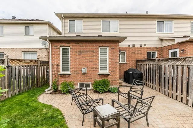 Additional image 45 of 46 Livingston Rd