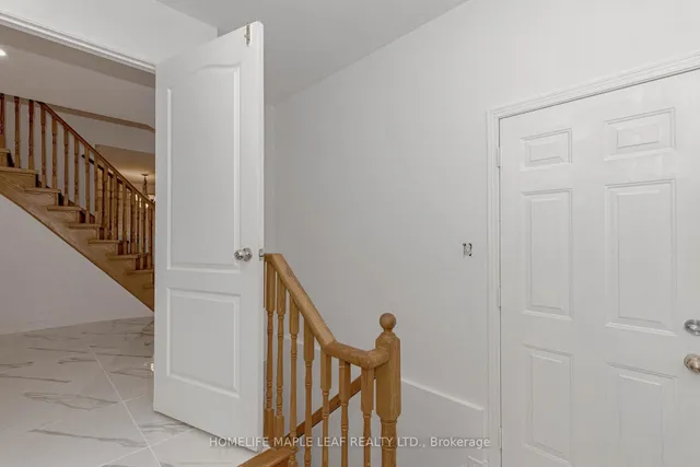 Additional image 10 of 72 Dunvegan Cres