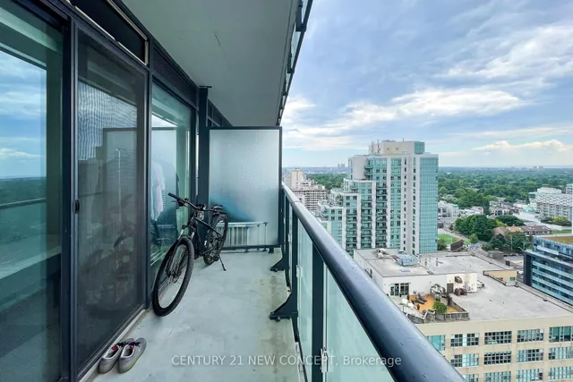 Additional image 15 of 161 Roehampton Ave Unit 2011