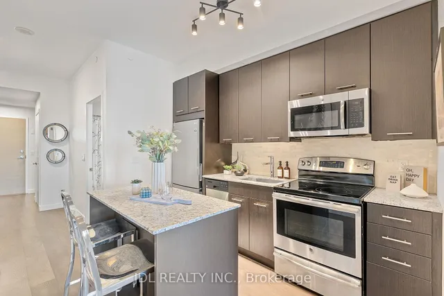 Additional image 9 of 2055 Danforth Ave Unit 301