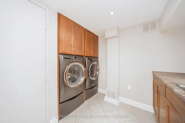 Additional image 45 of 41 Avalanche Cres