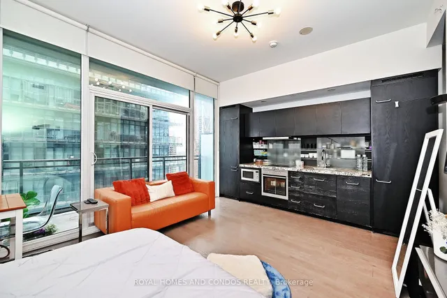 Additional image 16 of 45 Charles St Unit 5103