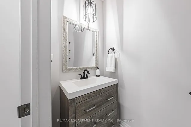 Additional image 18 of 2170 Coldwater St