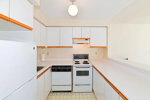 Additional image 8 of 2261 Lakeshore Blvd Unit 528