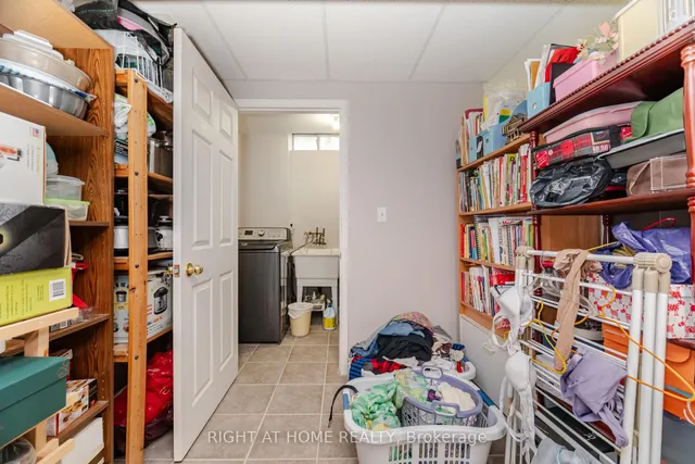 Additional image 42 of 5253 Palomar Cres