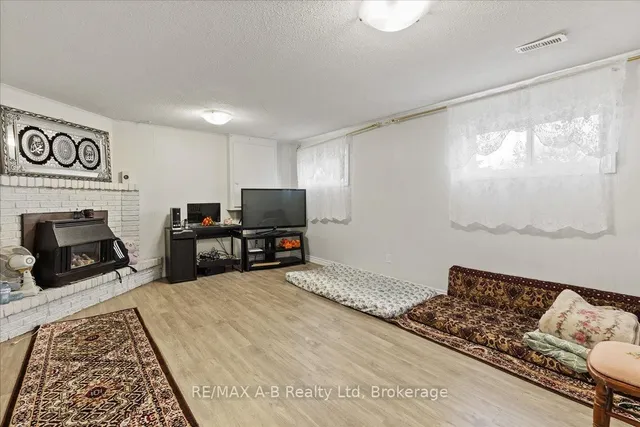 Additional image 24 of 73 Southwood Dr