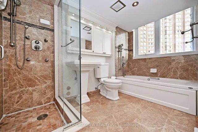 Additional image 30 of 1055 Bay St Unit 1111