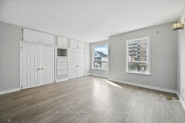 Additional image 20 of 15 Huron St