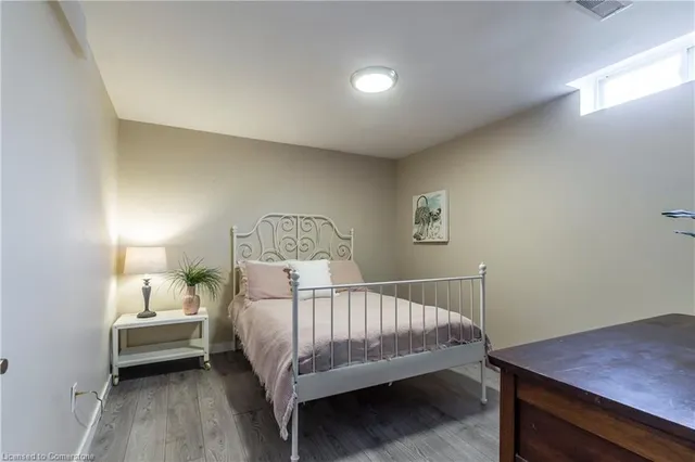 Additional image 42 of 112 Wexford Cres