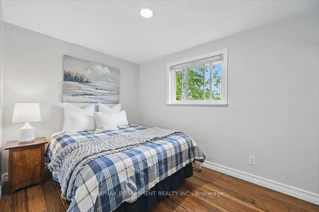 Additional image 21 of 747 MULLIN Way