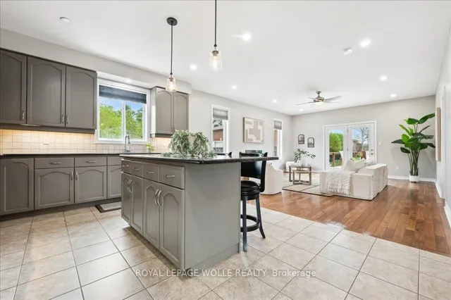 Additional image 7 of 504 Country Clair Pl