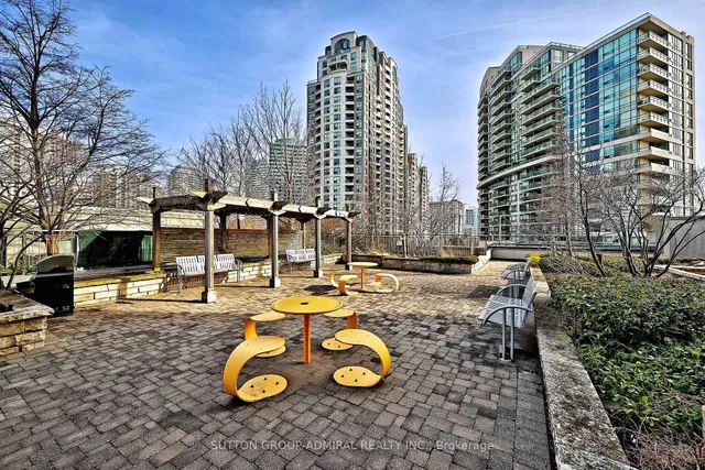 Additional image 44 of 15 Greenview Ave Unit 305