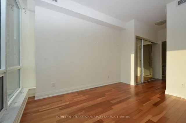 Additional image 11 of 80 John St Unit 2303