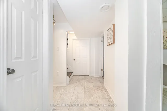 Additional image 33 of 32 East 44th St