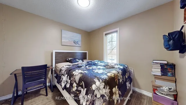 Additional image 30 of 68 Heathcliffe Sq