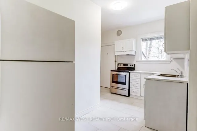 Additional image 10 of 413 Parkside Dr