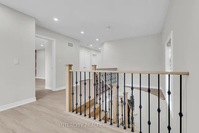 Additional image 26 of 98 Lola Cres