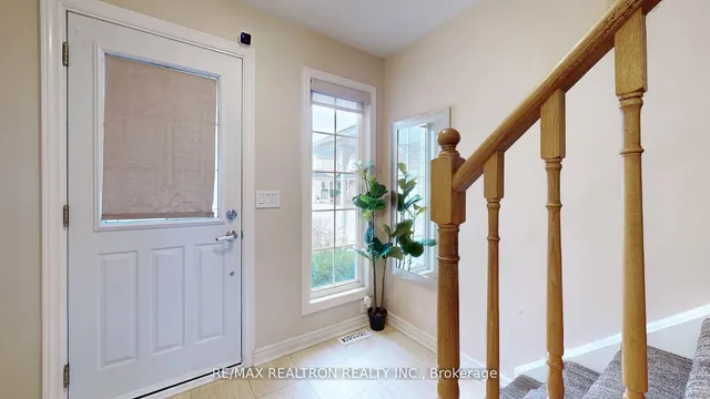 Additional image 18 of 68 Heathcliffe Sq