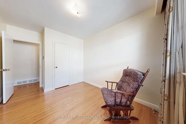 Additional image 19 of 26 Crane Ave