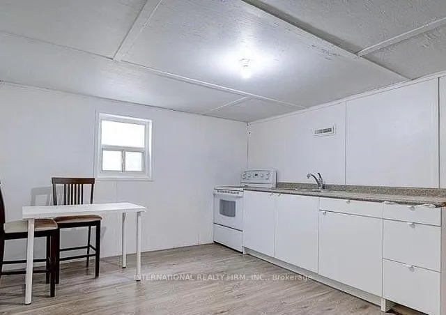 Additional image 15 of 8 Farrell Ave