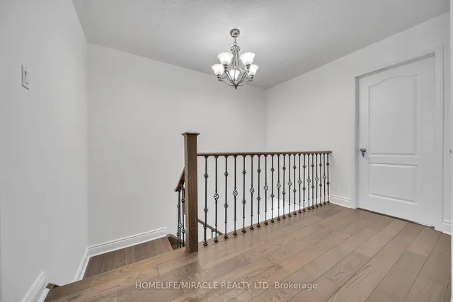 Additional image 23 of 93 Crystal Glen Cres